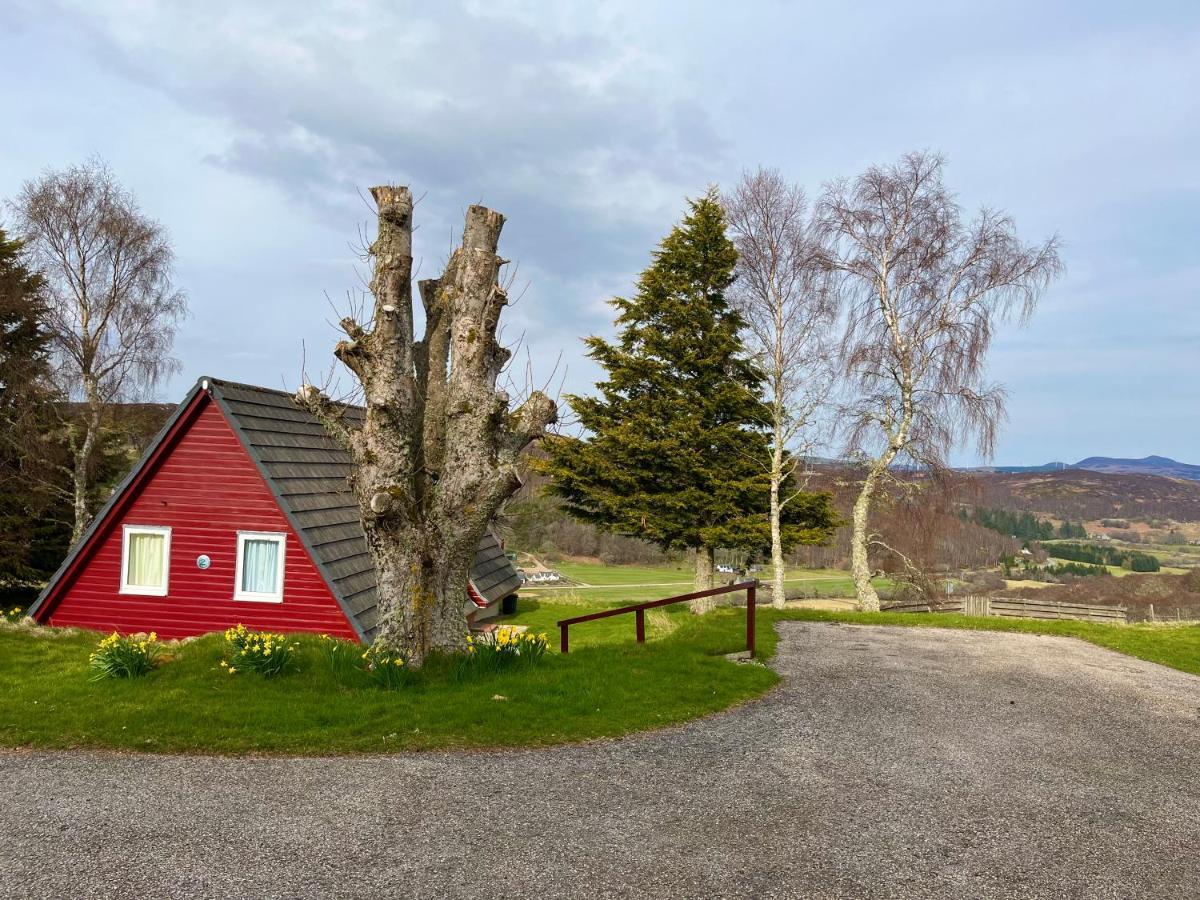 Highland Glen Lodges Rogart Екстер'єр фото